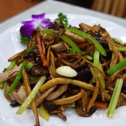 茶树菇炒猪颈肉