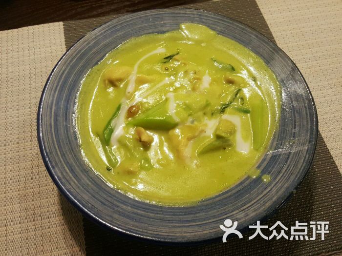 绿咖喱鸡