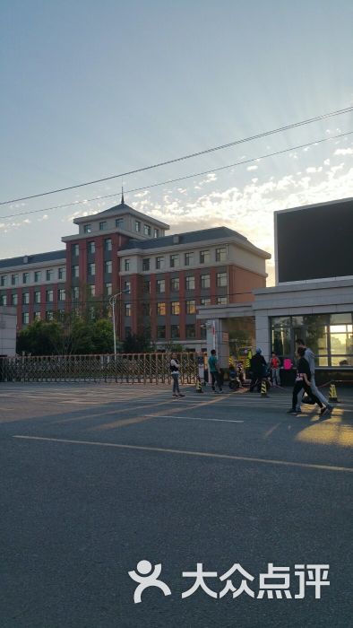 德强双语小学-图片-哈尔滨学习培训-大众点评网