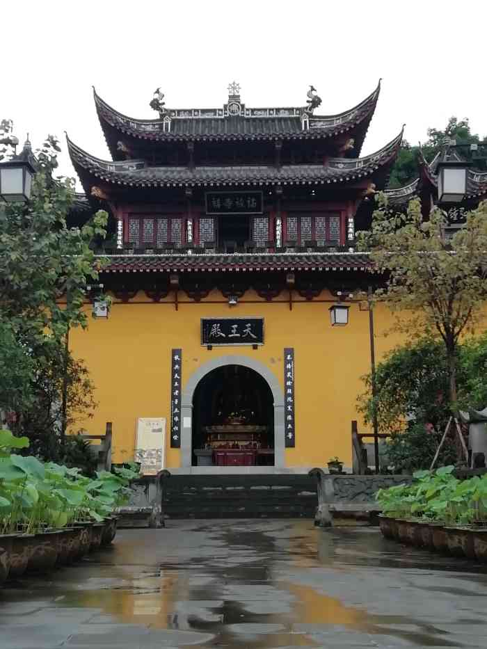 沙坪坝凤凰寺"凤凰寺位于沙坪坝区磁器口南端凤凰山巅,山.