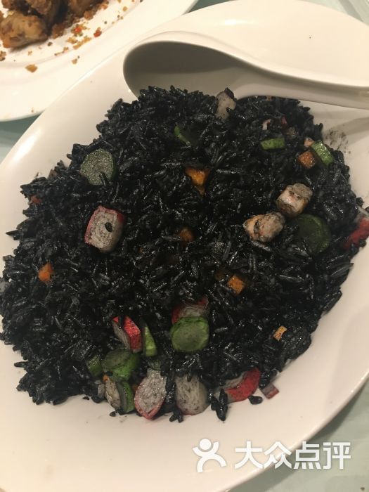 墨汁海鲜炒饭