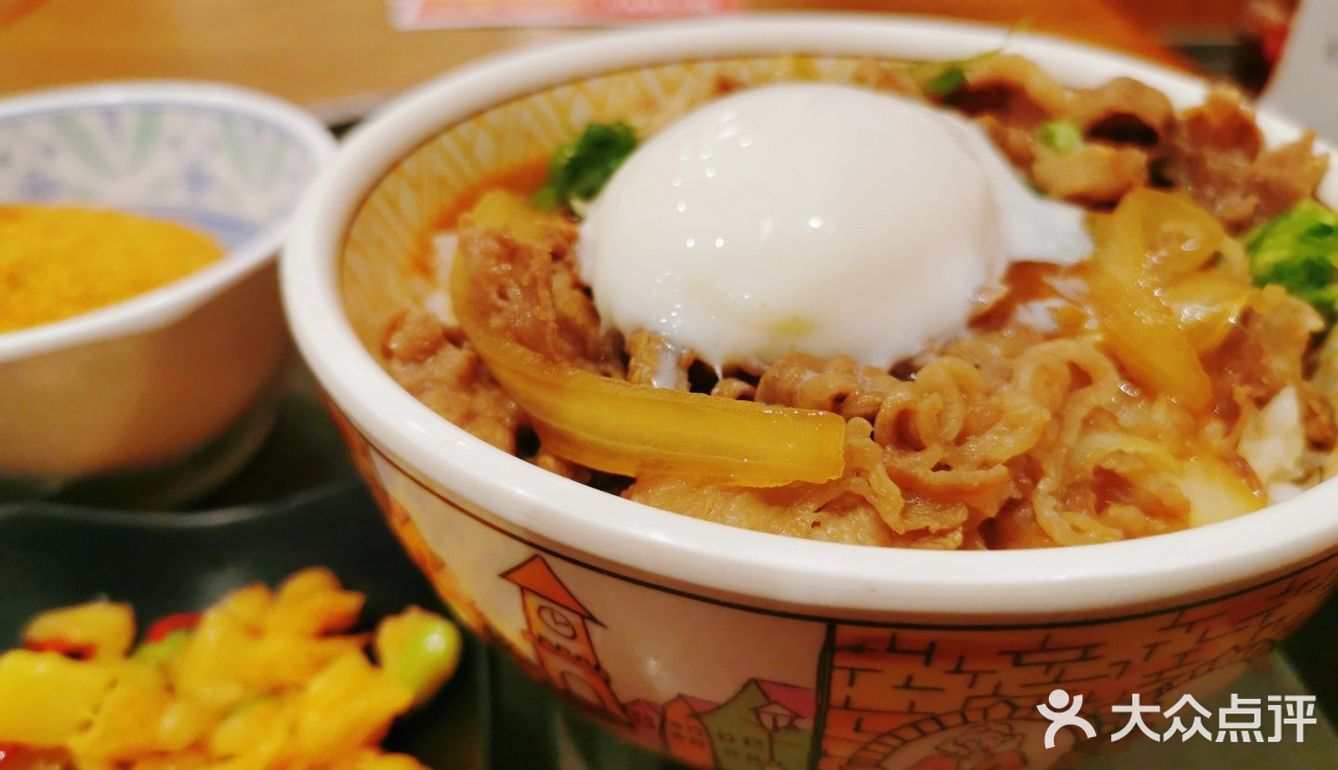 温泉蛋牛丼饭