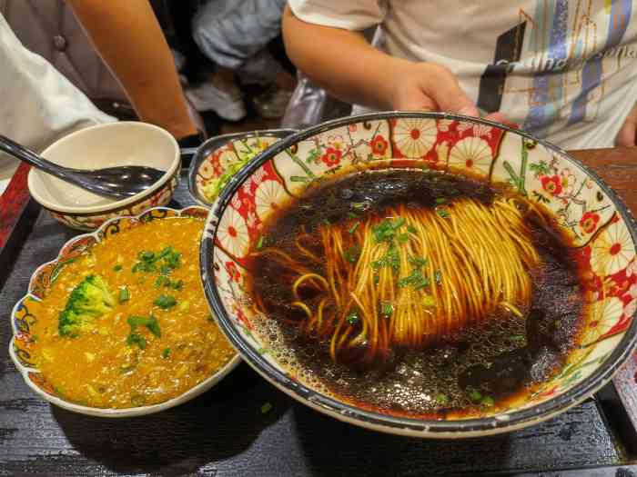 庄氏隆兴蟹粉面道南京东路店