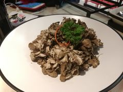 鲜舞茸-左庭右院鲜牛肉火锅(长宁龙之梦店)