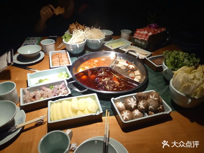 潮辣矿泉水火锅(衡山路店)图片 - 第79张
