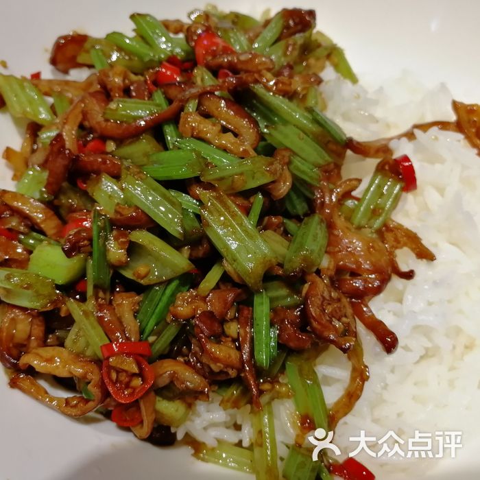 霸碗03盖码饭红煨牛腩图片-北京湘菜/家常菜-大众