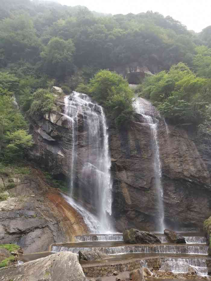 红河谷森林公园"红河谷森林公园位于陕西宝鸡眉县.四a级景.