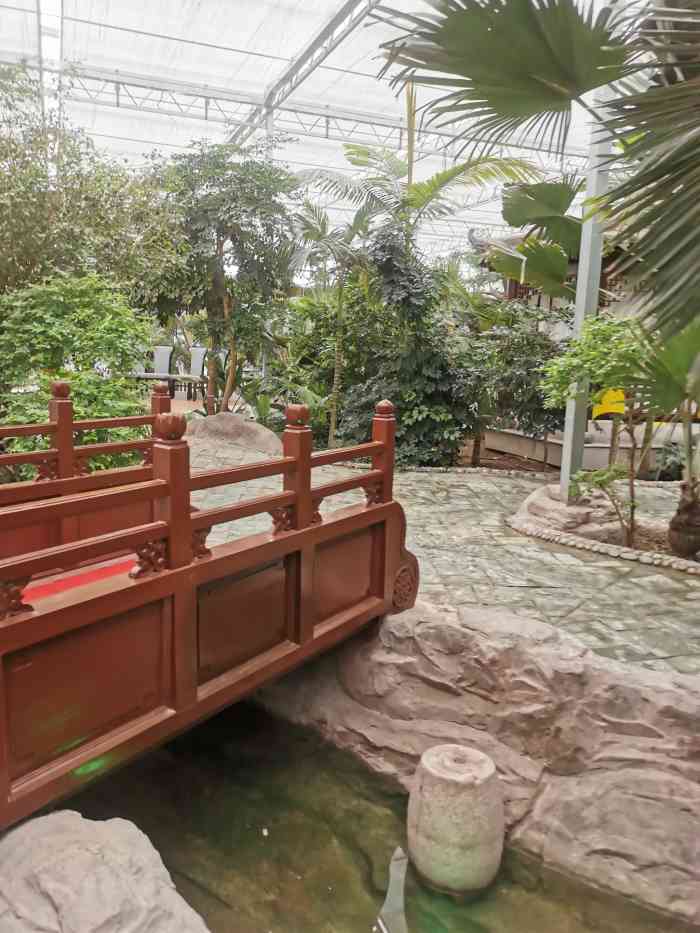 翠湖酒店-"位于大沙坪上面的五一山,环境不错,亭台楼.