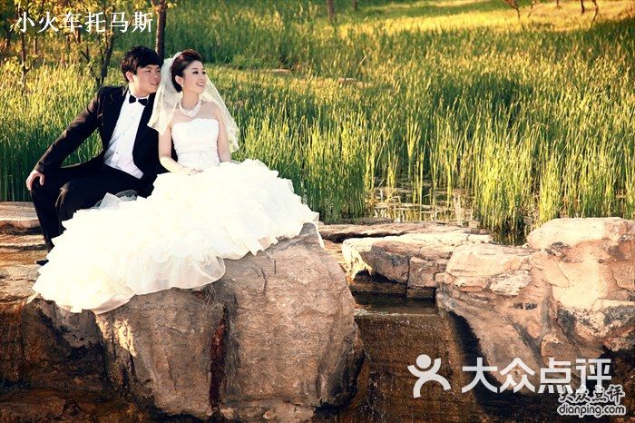 唯一视觉婚纱摄影_520视觉婚纱(2)