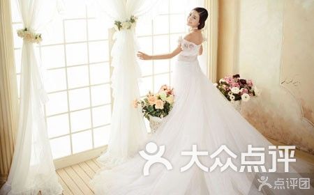 天然婚纱官网_动漫婚纱情侣头像