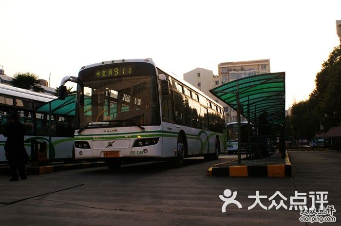 911路公交车