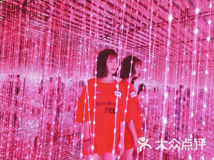 上海外滩星空错觉艺术馆