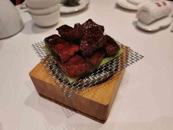 东富酒家(龙湖西溪天街店"听说这是近年杭州做的最成功的广东菜之一
