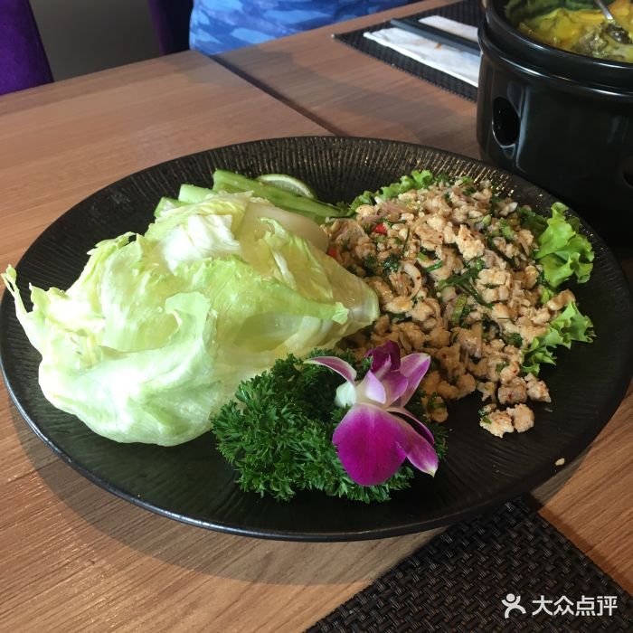 塔顶泰国时尚餐厅(大宁中心店)肉末生菜包图片 - 第1张