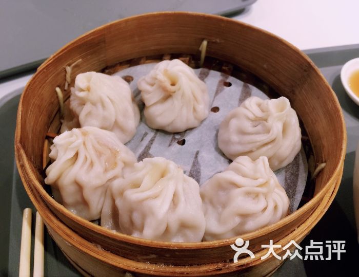 富春鲜肉小笼