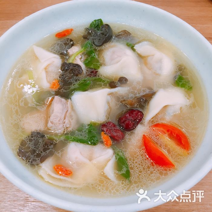 老母鸡汤全家福馄饨