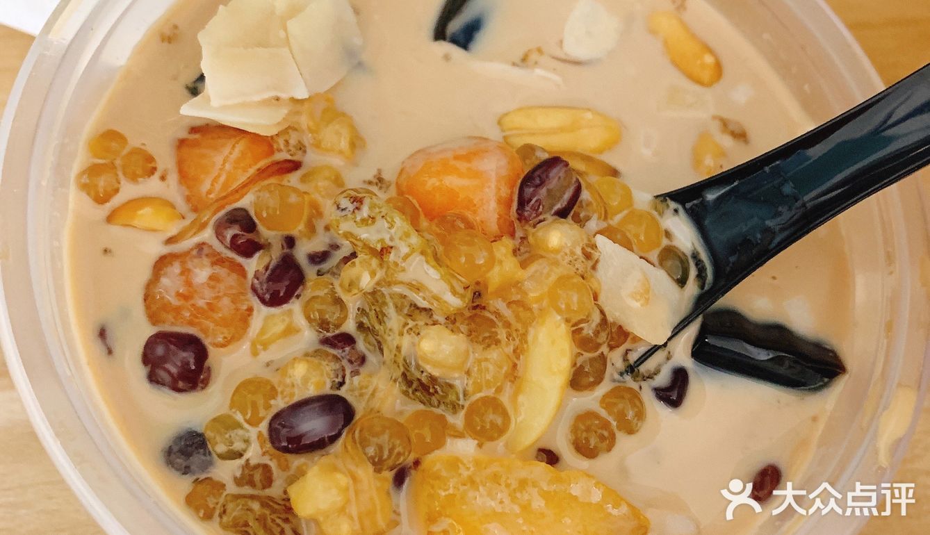 小旭糖水掂只靠小旭十三宝,湛江酸辣鸡脚就火遍了沙溪镇,确实值得一试