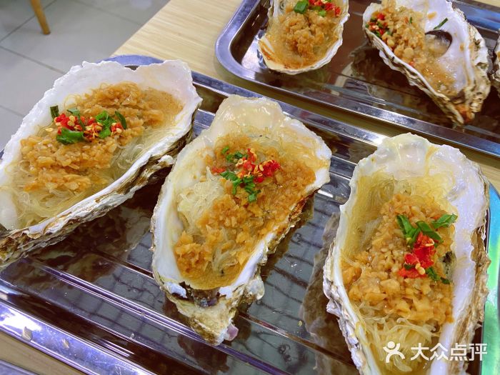 一蚝一贝海鲜特色餐厅(高新万达店)烤大生蚝图片