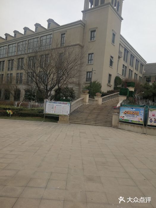 济南市龙奥学校图片