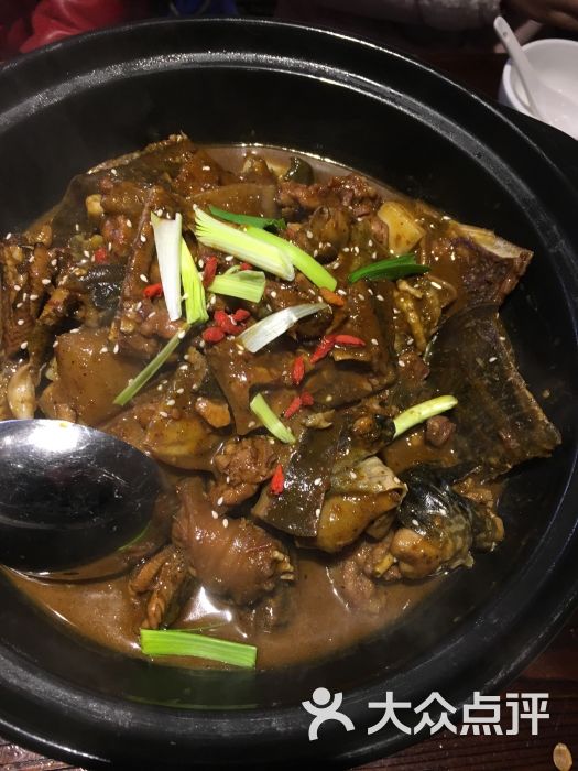 甲鱼烧鳝鱼和牛蛙