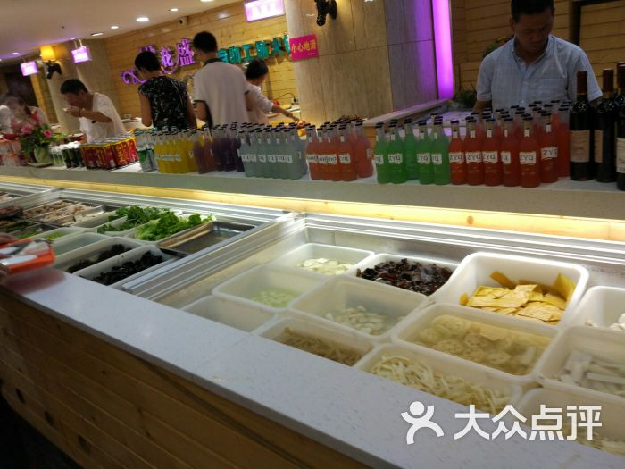 桃花盛开海鲜自助火锅图片 第4张