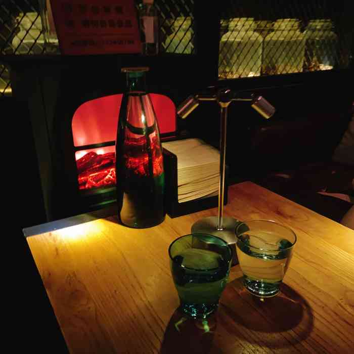 jian bar(新城国际店)-"金台夕照附近的一个小酒吧,很