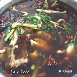 老字号忠新肥肠鱼鱿鱼膏生产设备图片