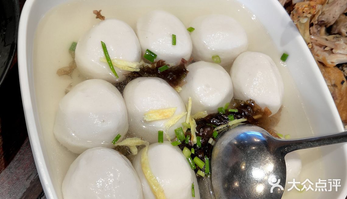 杭州人一定要吃的杭帮 菜:永远都鲜美无比的清汤鱼圆
