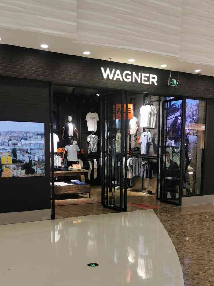 wagner(万达广场店)-"这件衣服真的是十分满意,做工的