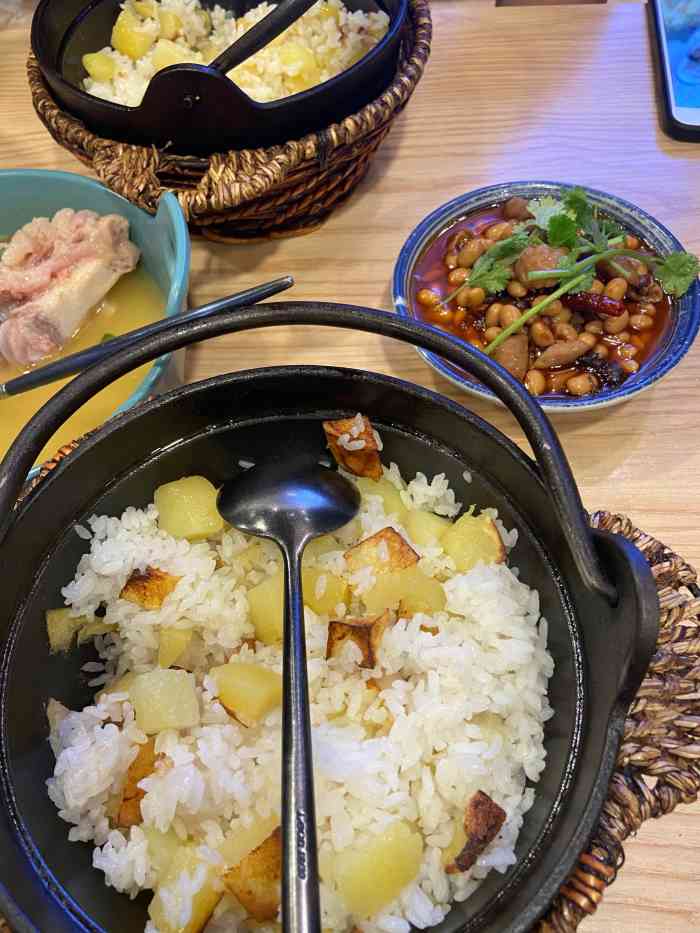 老铁土家洋芋饭(观音桥好吃街店"朋友推荐的这家洋芋饭,说就是小