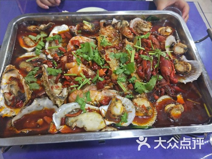 宏利阁啤酒海鲜大咖·烤鱼图片 - 第1张