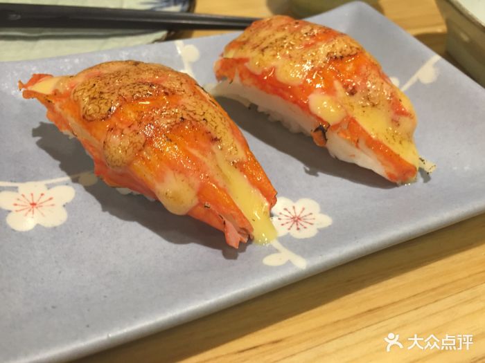 手岛寿司火炙蟹肉图片