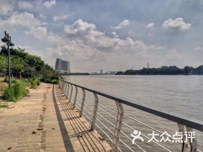 江边护栏