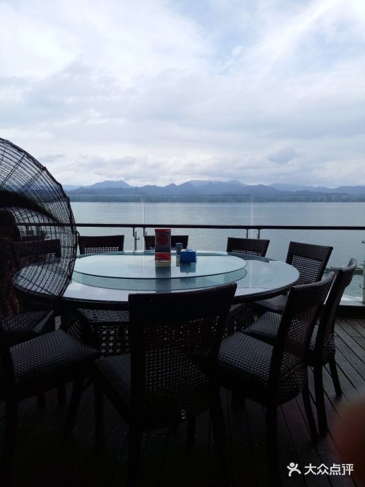 鱼加乐农家菜 一线全湖景餐厅图片 第31张