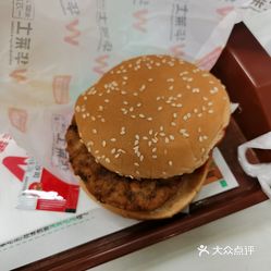 华莱士·全鸡汉堡(太平大街店)的香辣鸡腿堡好不好吃?