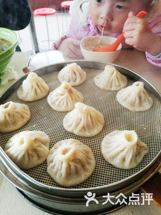 口味:服务区内的小店,各种美食的儿童.通许县做法面条汤包美食的鱼图片