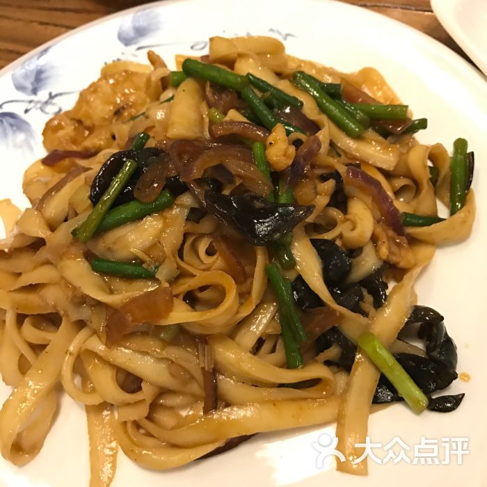 过油肉炒刀削面