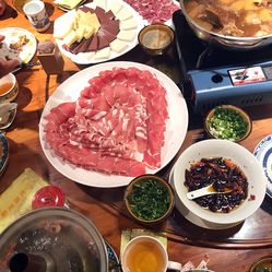 烤肉季人均_烤肉季羊肉串图片(3)