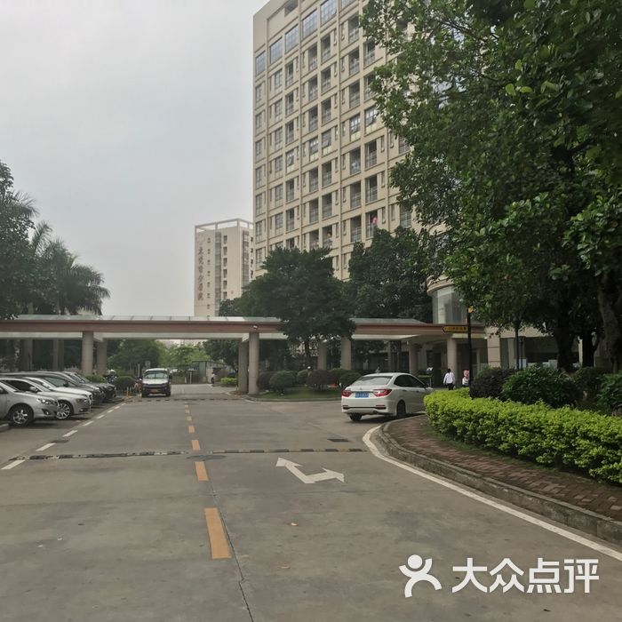 广东医科大学东莞常安医院地下停车场