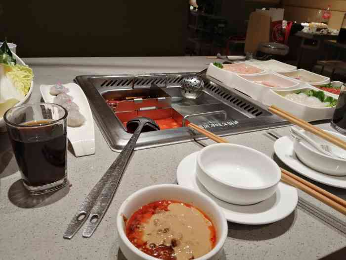 海底捞火锅(东二环店)-"东二环的海底捞,位于泰禾三楼
