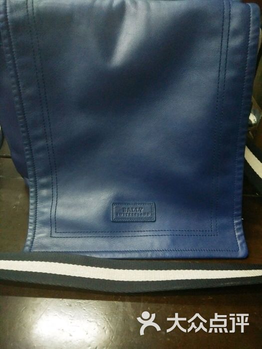 瀚王皮具护理-BALLY男包翻新案例分析图片-宁