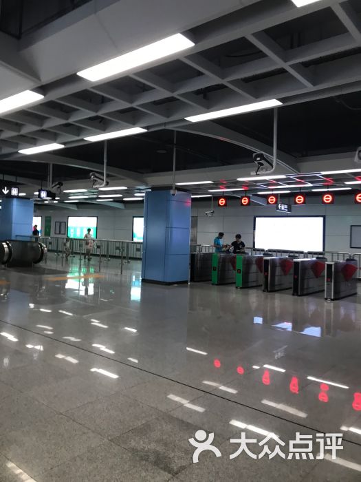 红岭南地铁站图片 - 第2张