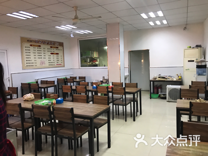 曹老五驴肉馆环境图片 - 第4张