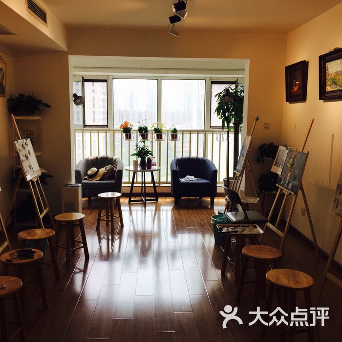斑马线手绘工作室