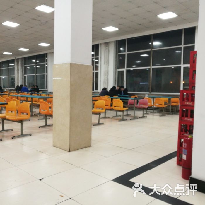 哈尔滨商业大学b区食堂