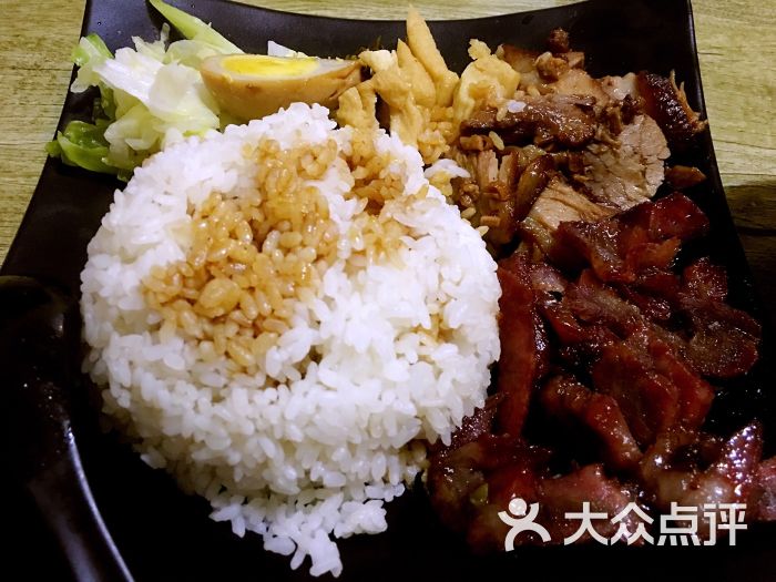 七福烧腊卤水饭猪脚叉烧饭图片 - 第1张