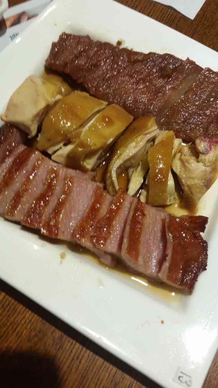 拼桌茶餐厅(浦北路店"中规中矩,生意很好,快餐还算快.