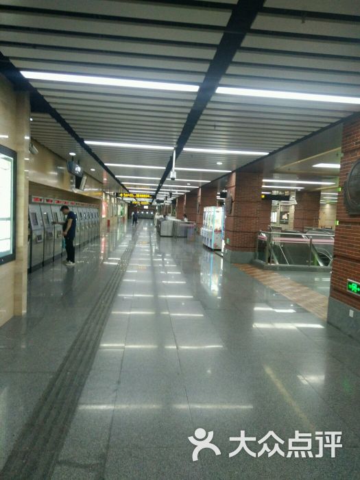 地铁13号线南京西路站图片 - 第1张