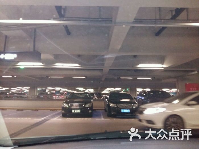 虹桥机场2号航站楼停车场-图片-上海爱车