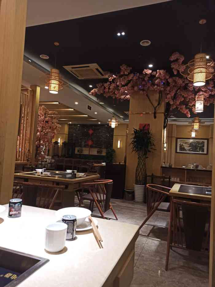 廊桥花园火锅(科华北路店)-"96探索成都吃喝玩乐:.